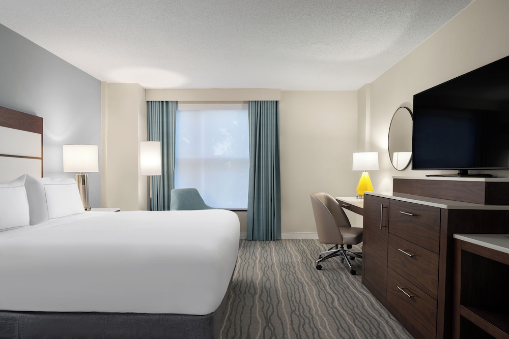 Doubletree by Hilton Hotel Norfolk Airport - photo 7