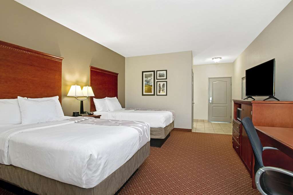 La Quinta Inn & Suites by Wyndham Fairfield TX - photo 23