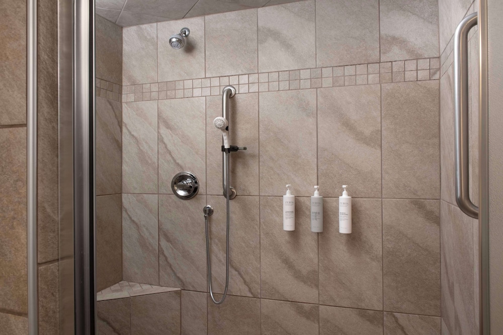 Hampton Inn Russellville - photo 29