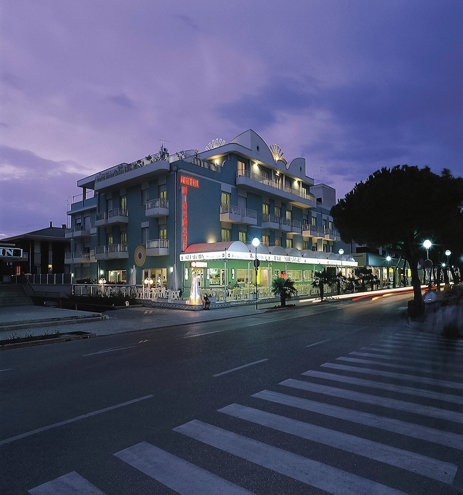 Hotel Miramare — hotel in Bibione