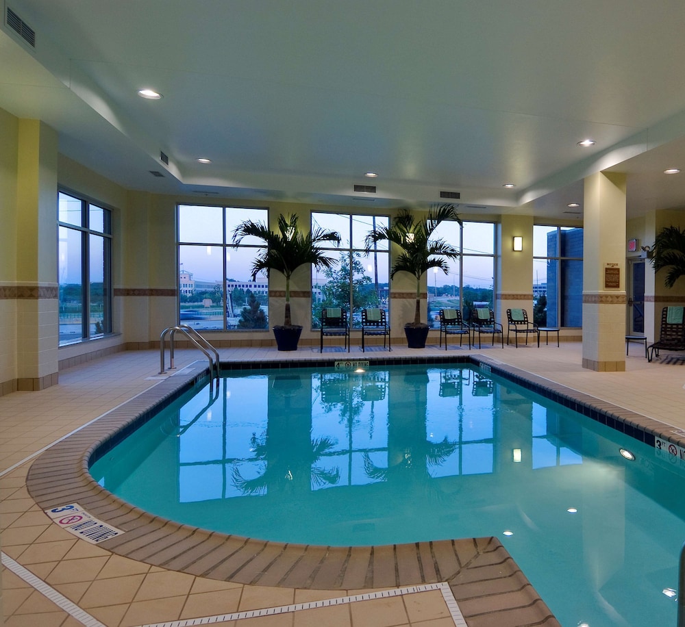 Hilton Garden Inn Lake Forest Mettawa - photo 34