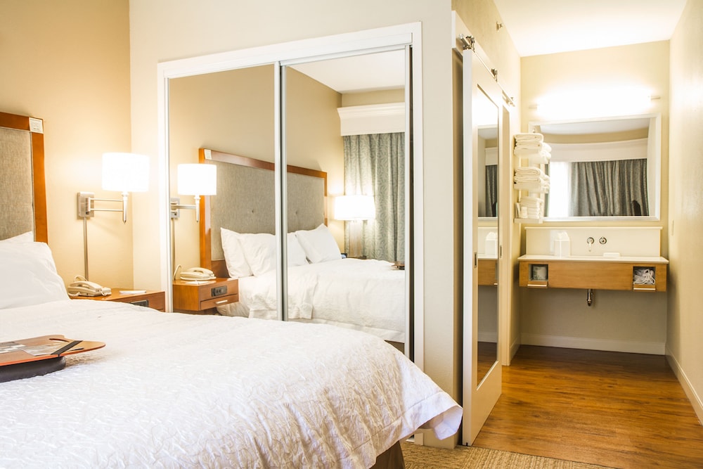 Hampton Inn Charleston Daniel Island - photo 5
