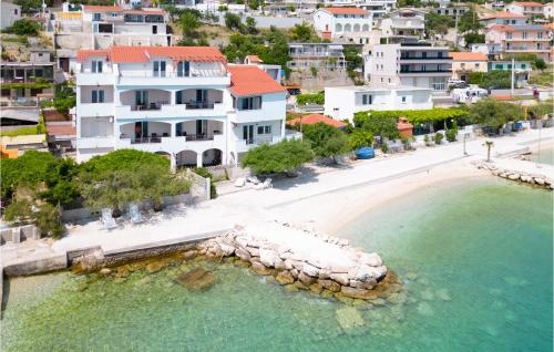 Beach Front Apartment — 4-Star Luxury Hotel in Jesenice, Croatia