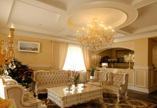 Hotel Aristocrat - carbon neutral hotel in Chernivtsi