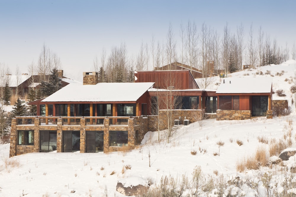 Aman Springs Four Bedroom Home — 4-Star Luxury Hotel in Jackson, United States