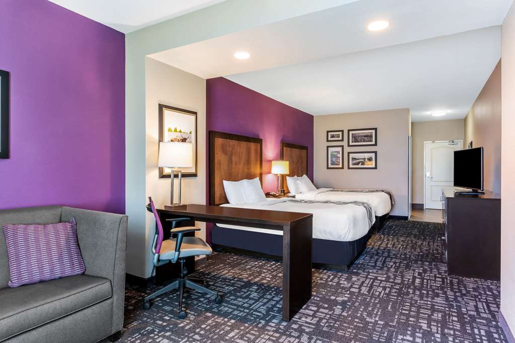 La Quinta Inn & Suites by Wyndham Monahans - photo 21