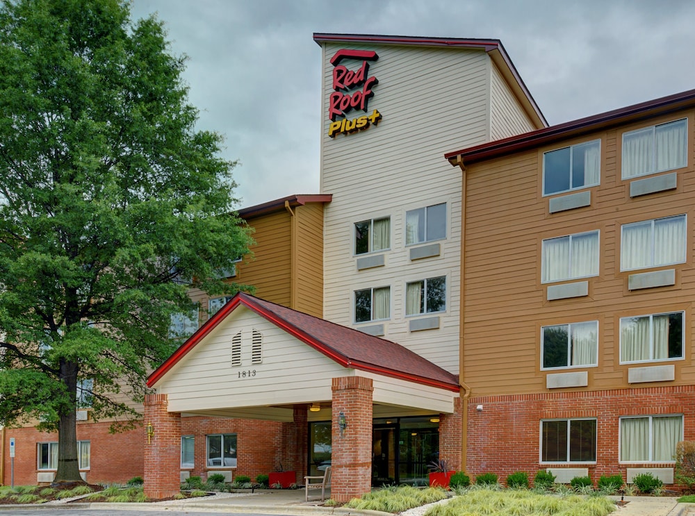 Red Roof Inn PLUS Raleigh Downtown NCSU Conv Center - photo 29