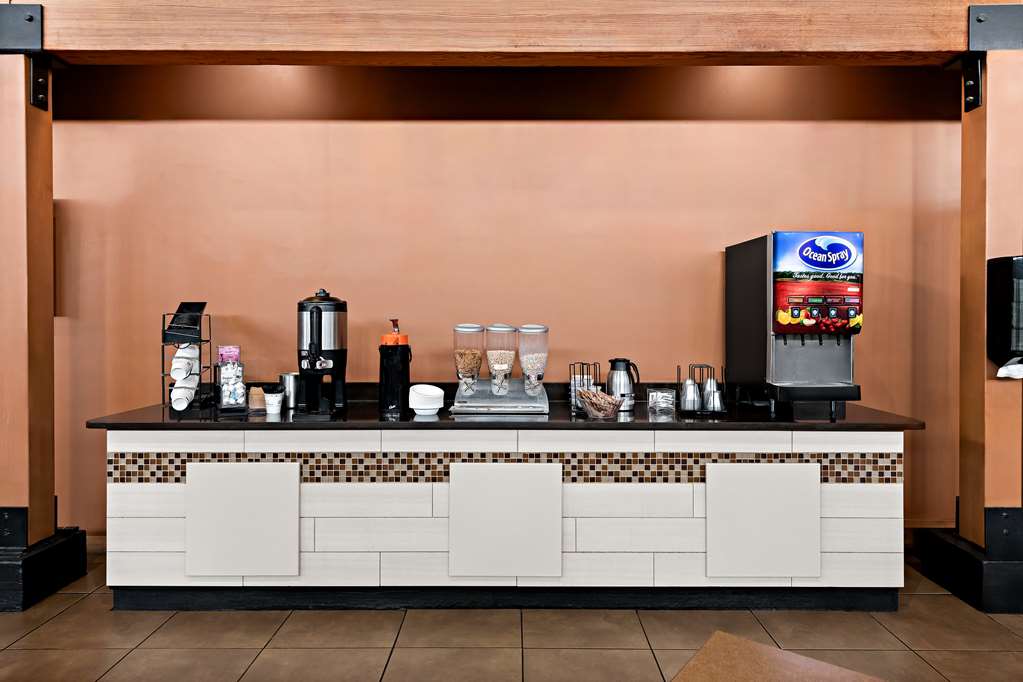 Best Western State Fair Inn - photo 36