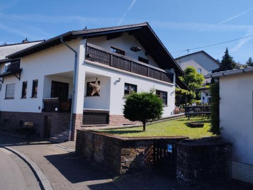 Ferienwohnung Pia — 4-Star Luxury Hotel in Mettlach, Germany