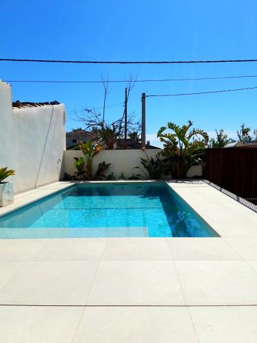Casa Piscina Doctor Fleming 51 — 4-Star Luxury Hotel in Llubi, Spain