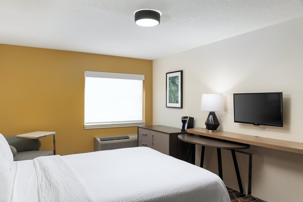Holiday Inn Redding by IHG - photo 47