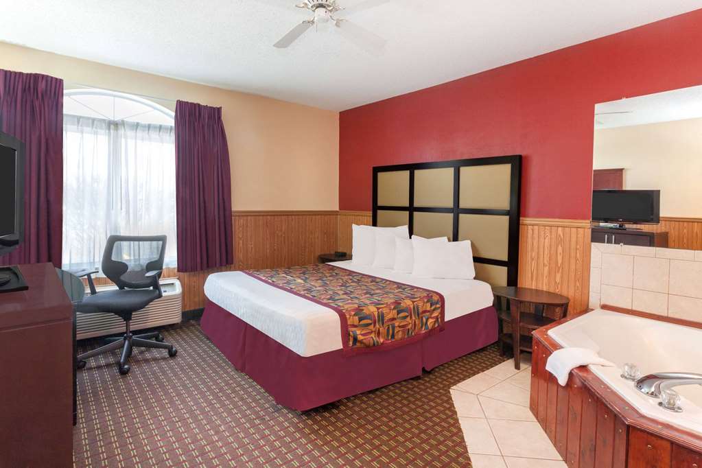 Baymont by Wyndham Chicago Calumet City - photo 15