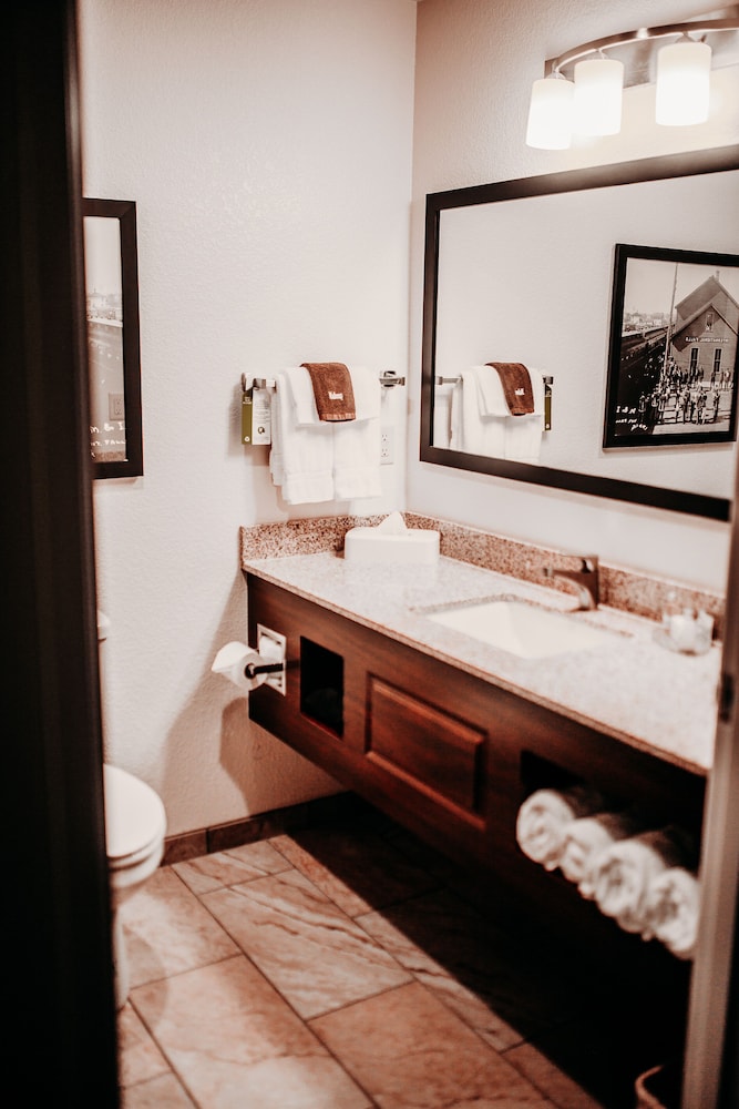 Cobblestone Hotel & Suites International Falls - photo 25