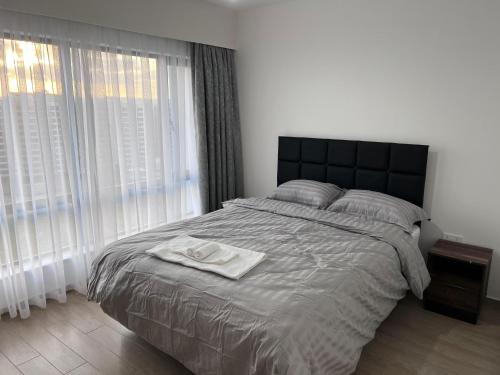 Modern Two Bedroom Apartment with Stunning Views