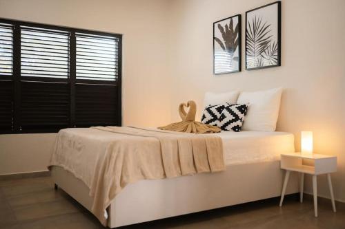 VILLA Arte just minutes from Mambo & Pietermaai — 4-Star Luxury Hotel in Willemstad, CURAÇAO