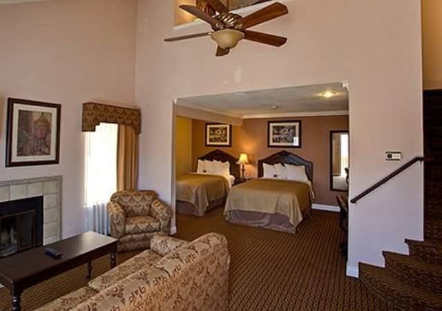 Quality Suites Anaheim Stadium - photo 7