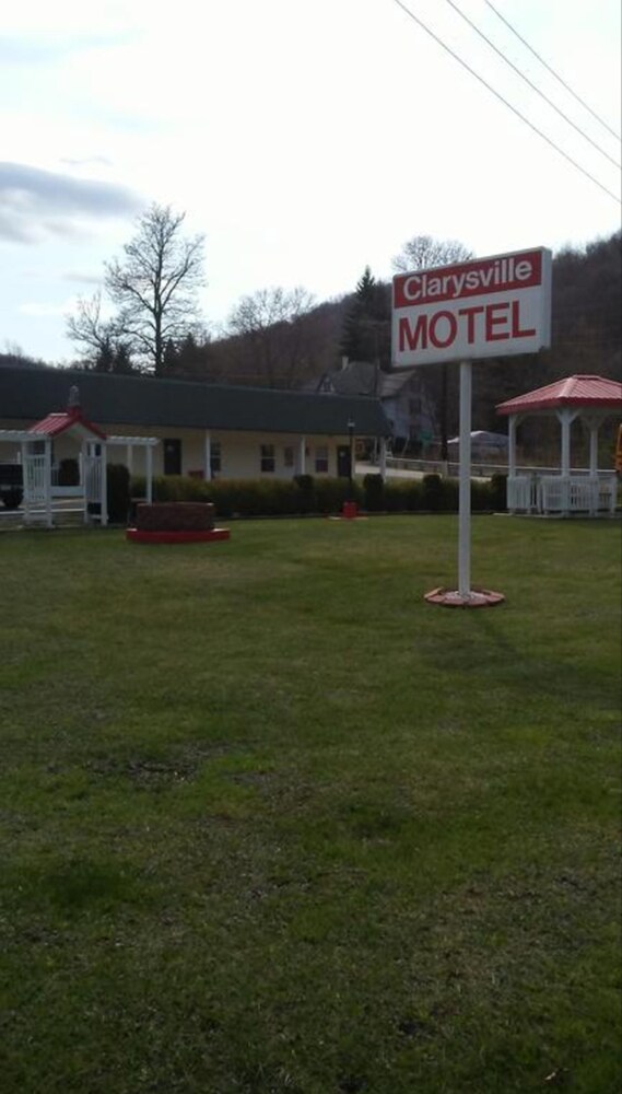 Clarysville Motel - photo 32