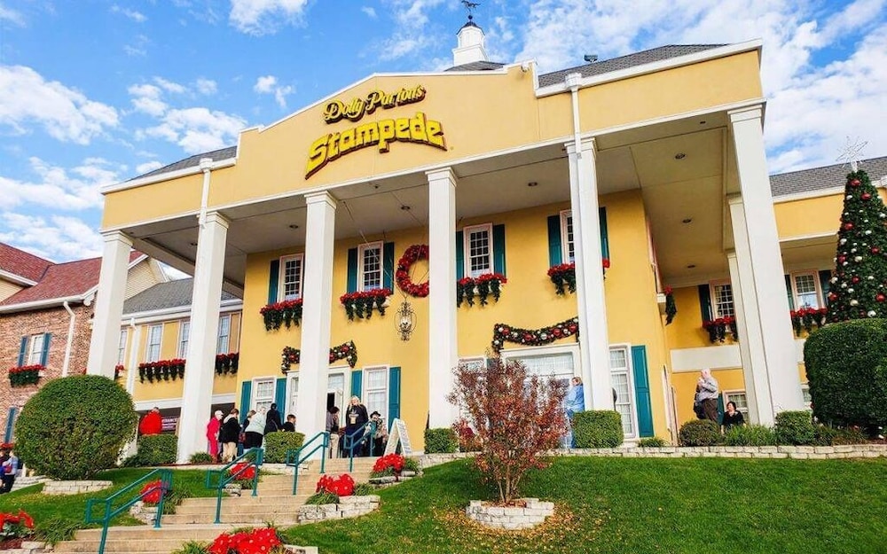 Hilton Promenade at Branson Landing - photo 101