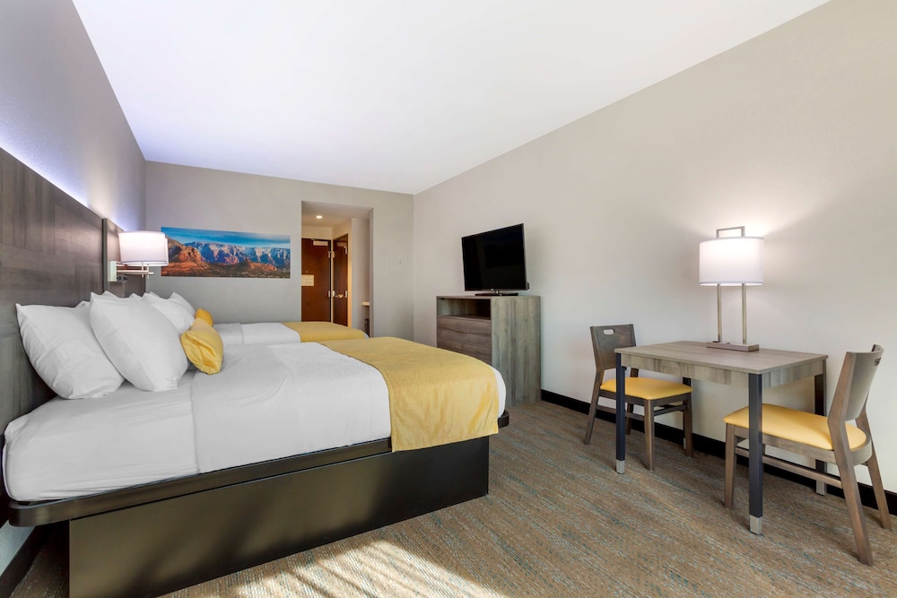 Best Western Plus Executive Residency Phoenix North Happy Valley - photo 13