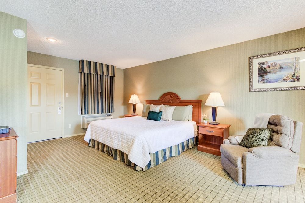 Long Island Lake Resort - photo 6