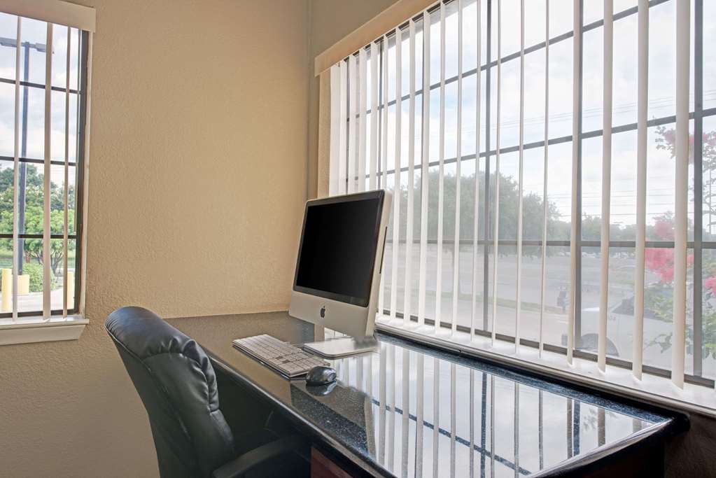 Days Inn by Wyndham San Antonio Near Fiesta Park - photo 33