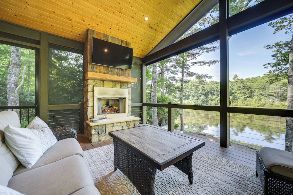 Grill Water Views: Chinquapin Resort Home - photo 8