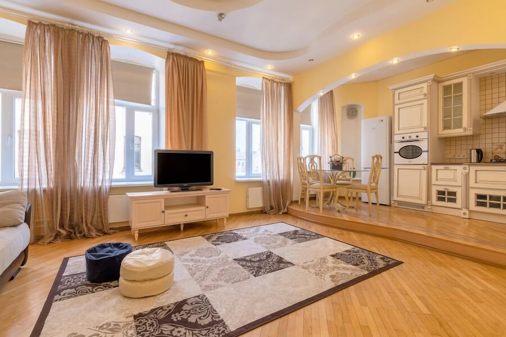 Spb2Day Nevsky prospect 156 — 4-Star Luxury Hotel in Saint Petersburg, Russia