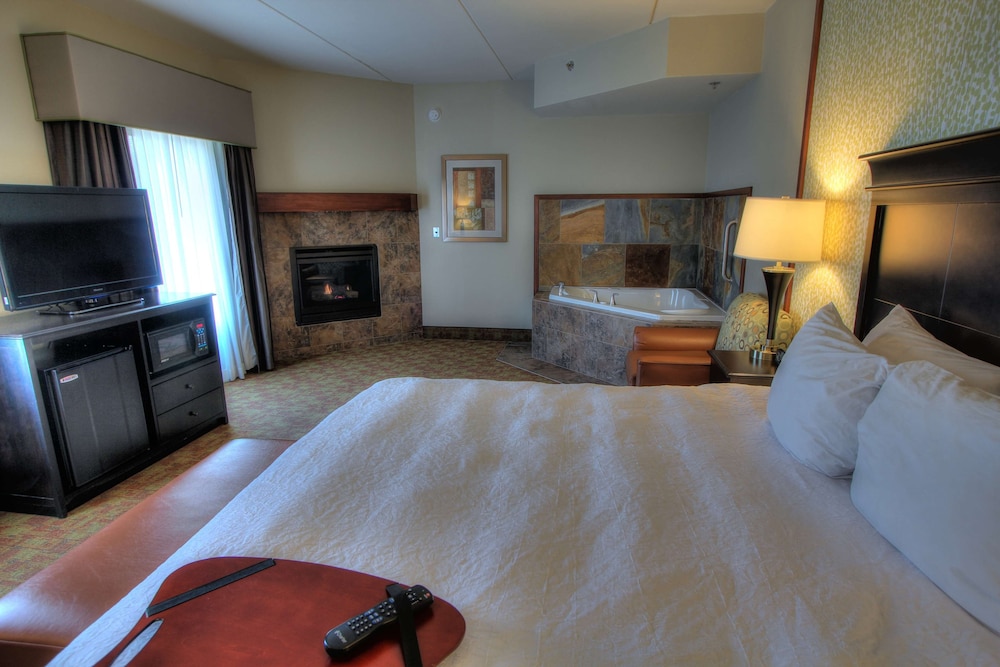 Hampton Inn Pigeon Forge - photo 21