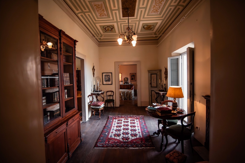 Palazzo Capparucci Dimora Storica — hotel in Fermo