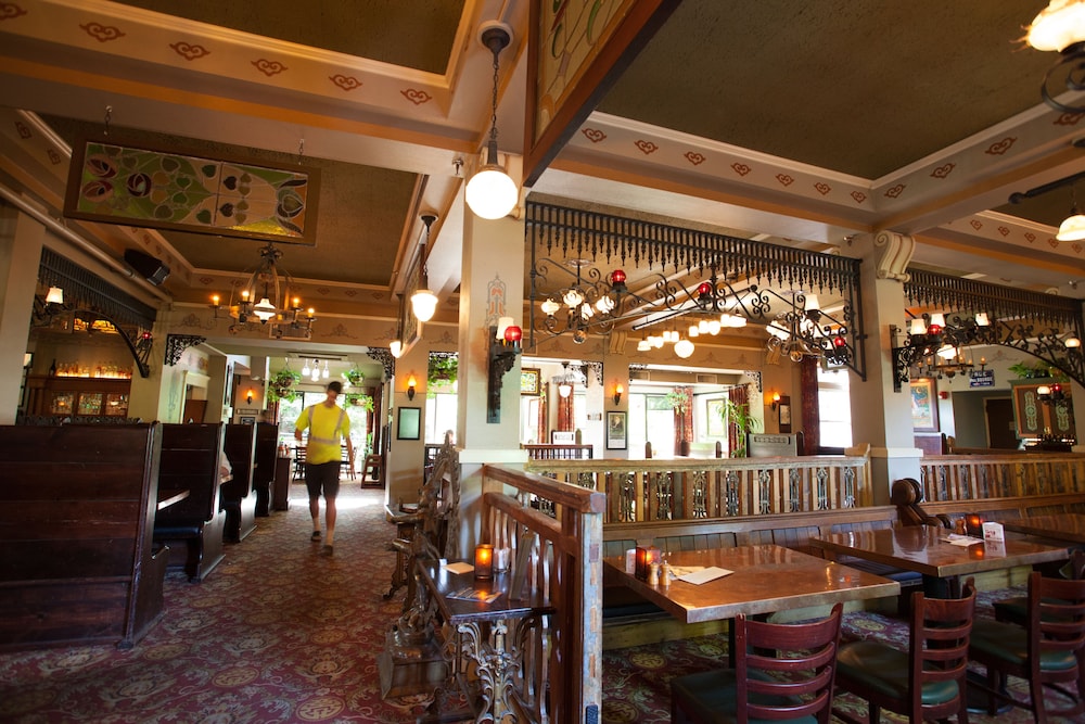 McMenamins Grand Lodge - photo 77