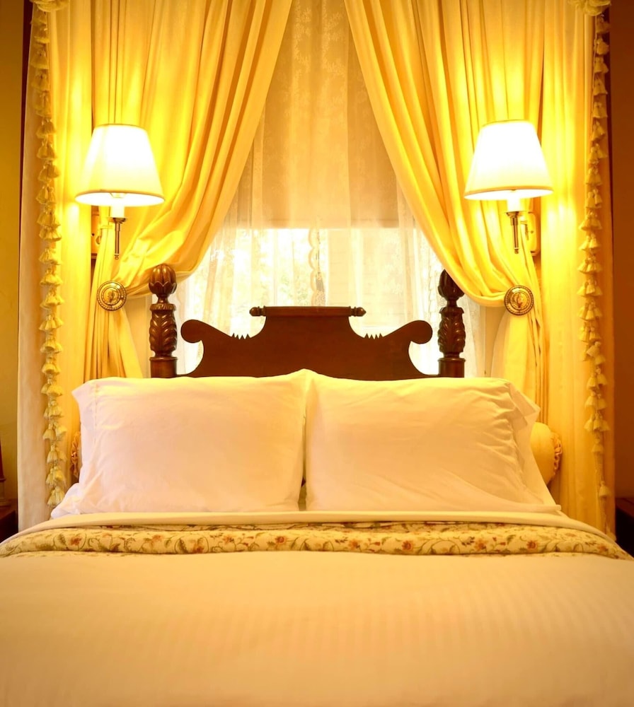 Anchuca Historic Mansion & Inn - photo 22