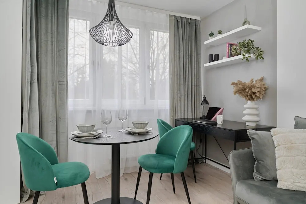 Zegadłowicza Riverside Studio in Wrocław by Noclegi Renters — 4-Star Luxury Hotel in Wroclaw, Poland