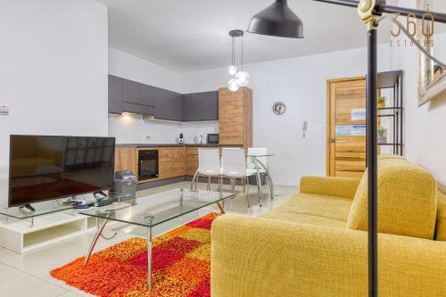 Stylish 1BR home with full amenities in Swieqi by 360 Estates — 4-Star Luxury Hotel in Swieqi, Malta