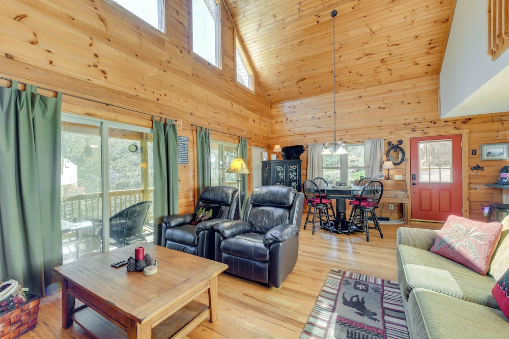 Rustic Cabin on Hemphill Creek w Fire Pit & Grill - photo 5