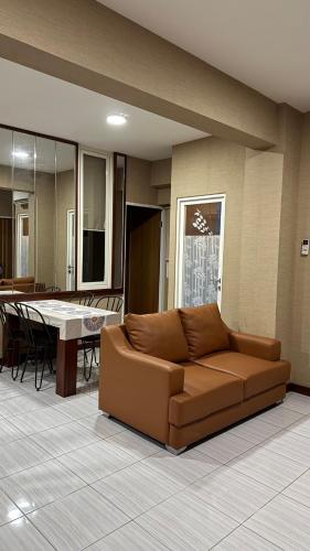 Apt 09 Puncak Dharmahusada 3BR Free Wifi Netflix — 4-Star Luxury Hotel in Surabaya, Indonesia