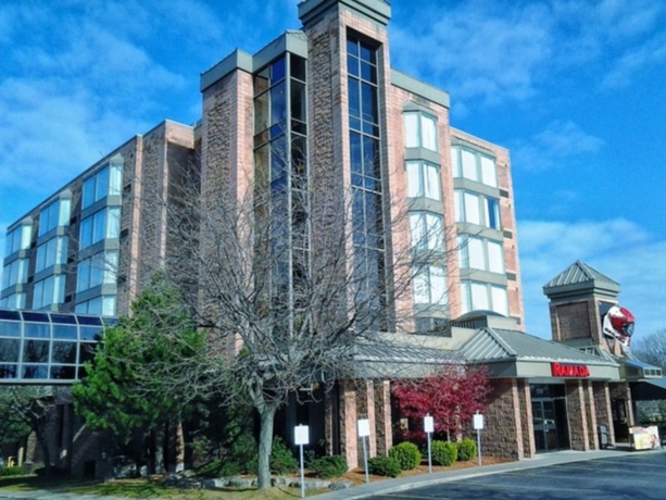Ramada Coral Inn in Niagara Falls, Canada