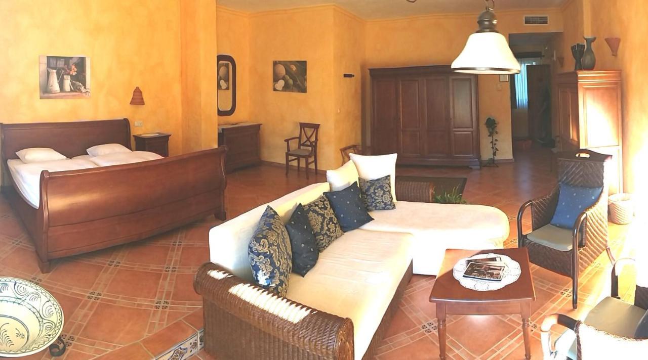 Hotel Villa Lehmi — Alicante — photo 4