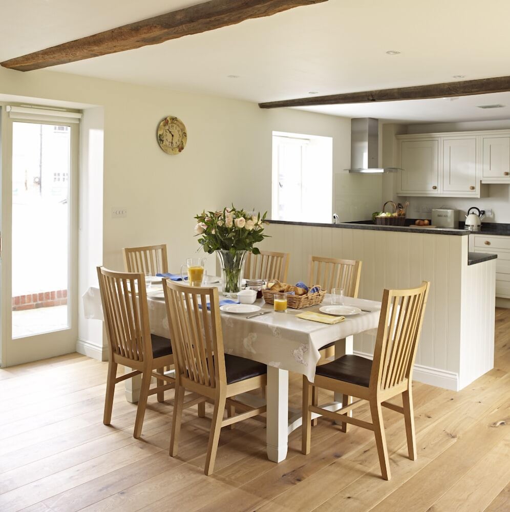 Manor Farm Courtyard Cottages — 4-Star Luxury Hotel in Thatcham, United Kingdom