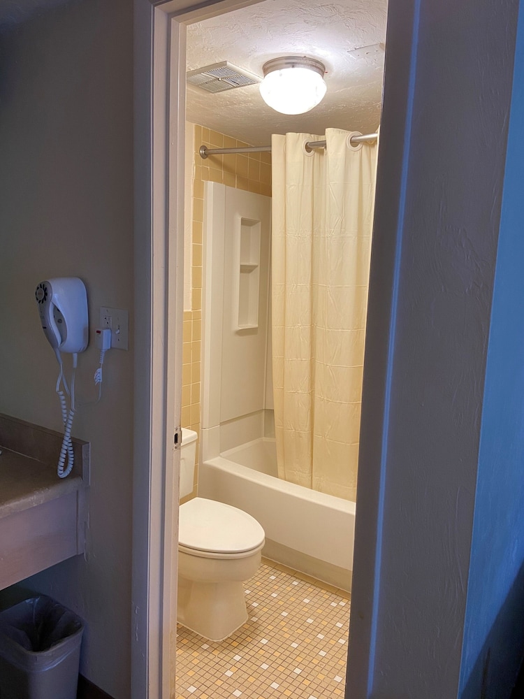 Buccaneer Inn - photo 57