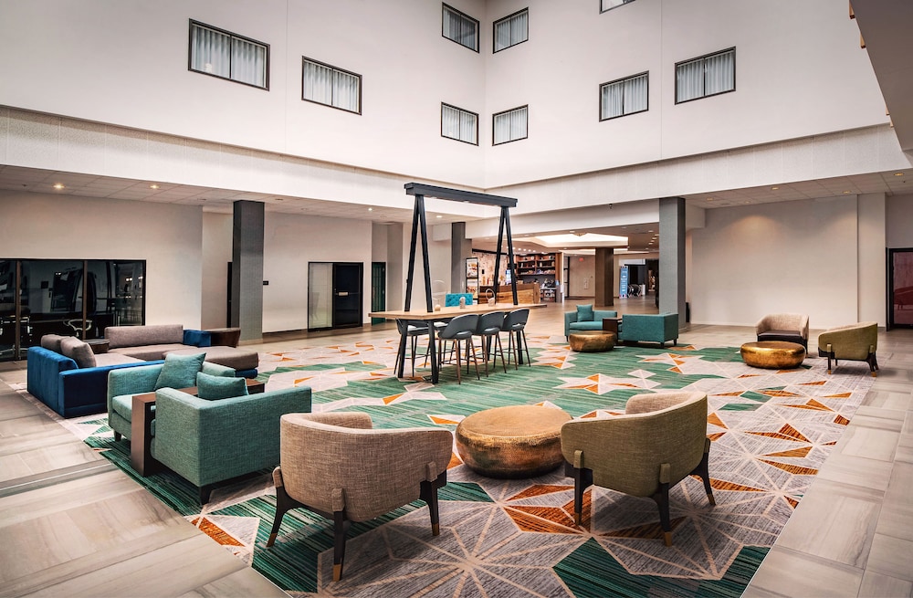 Hilton Appleton Paper Valley - photo 2