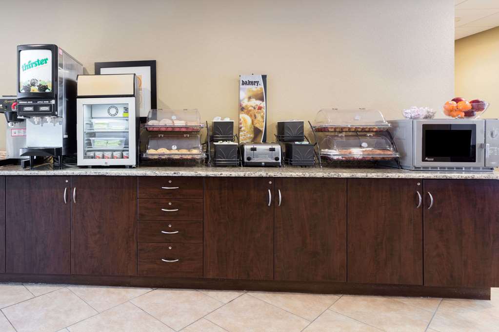 Microtel Inn & Suites by Wyndham Macon - photo 15