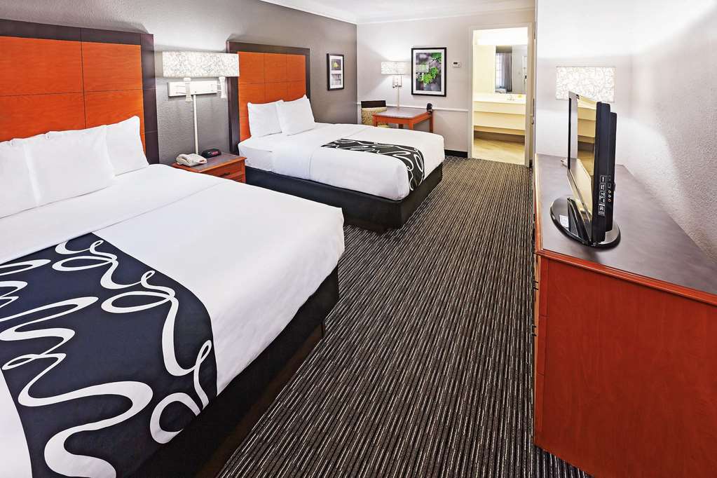 La Quinta Inn by Wyndham Dallas Uptown - photo 36