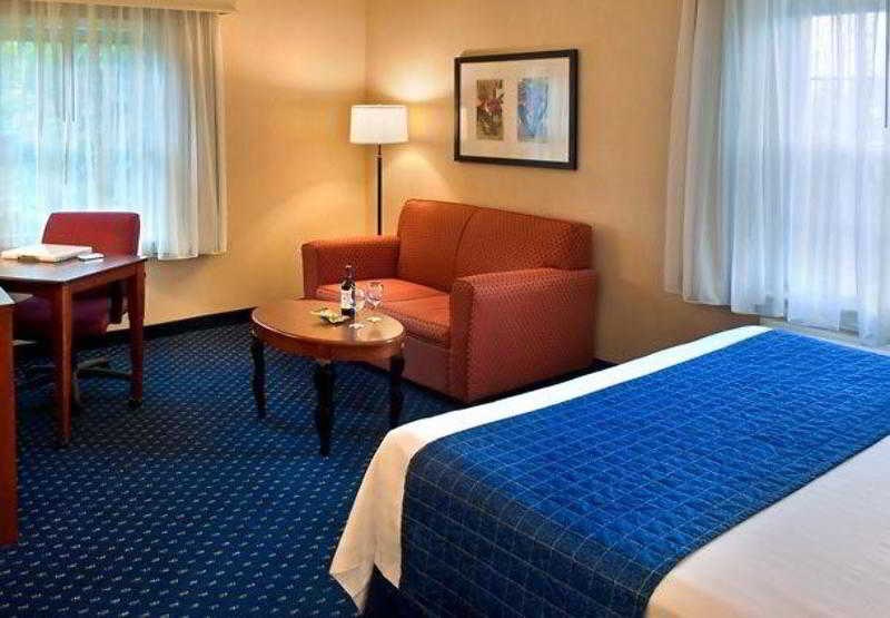 Woburn Inn - photo 11