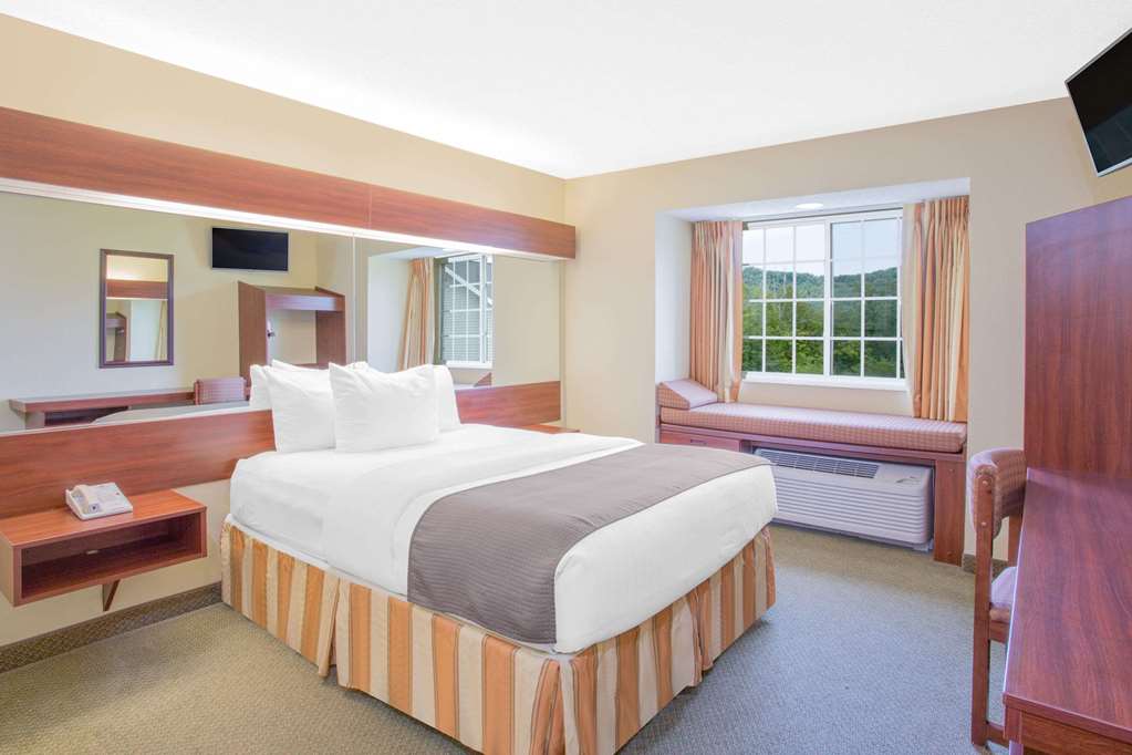 Microtel Inn & Suites By Wyndham Gassaway Sutton - photo 7
