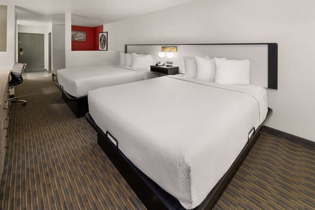 SYLO Hotel Denver Airport a Ramada by Wyndham - photo 31