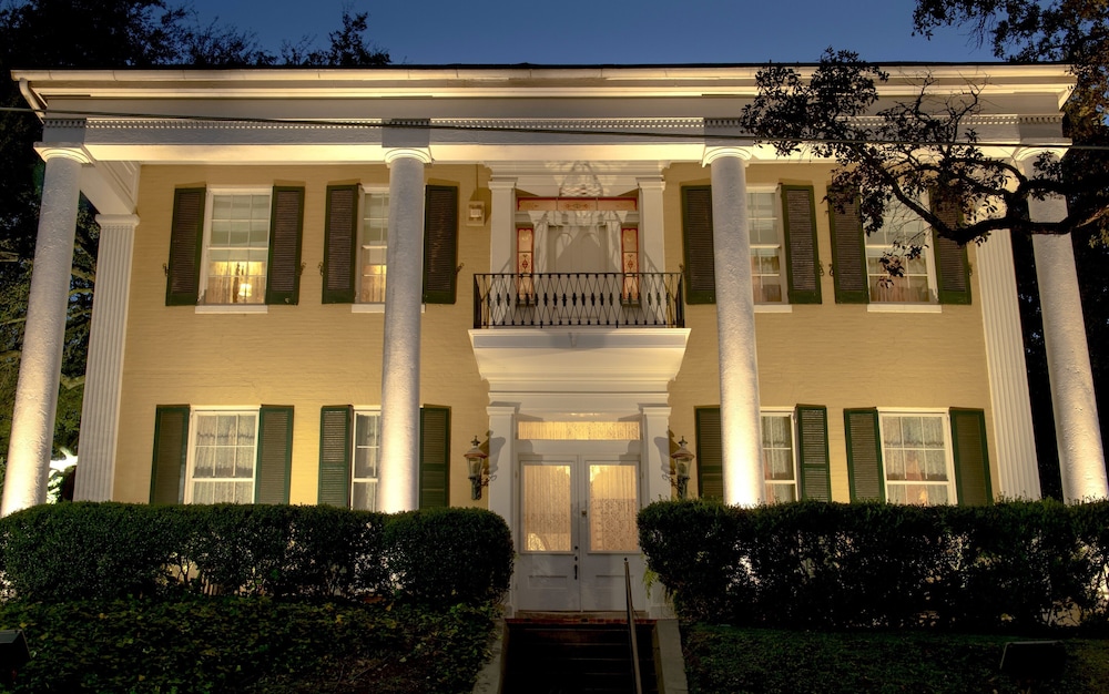 Anchuca Historic Mansion & Inn - photo 141
