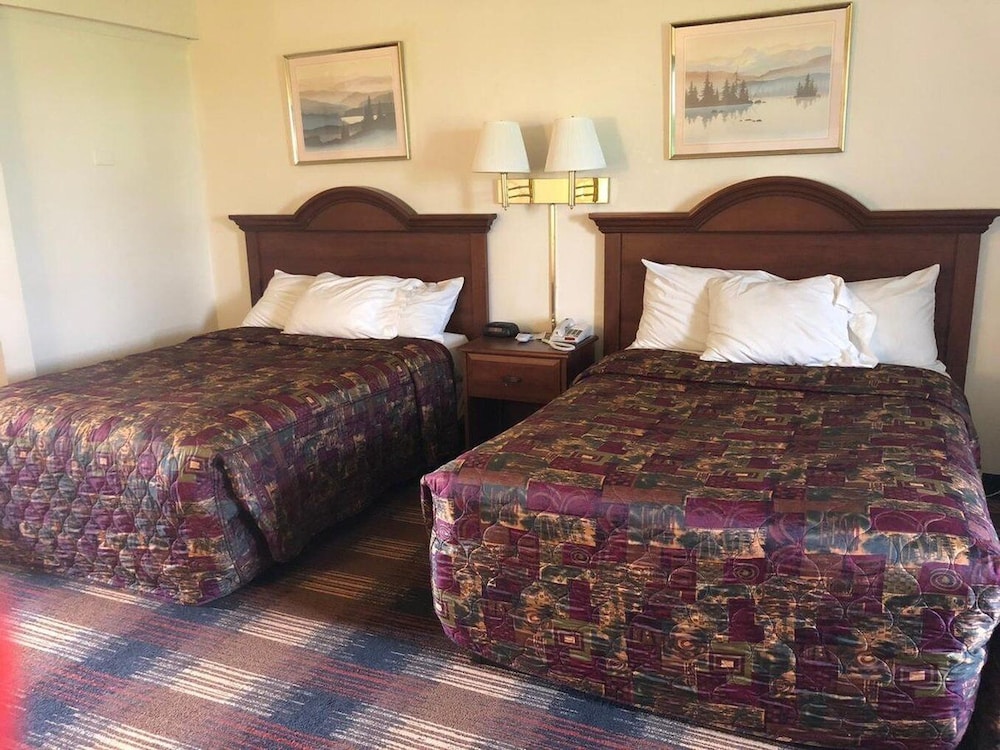 Red Carpet Inn North Syracuse - photo 13