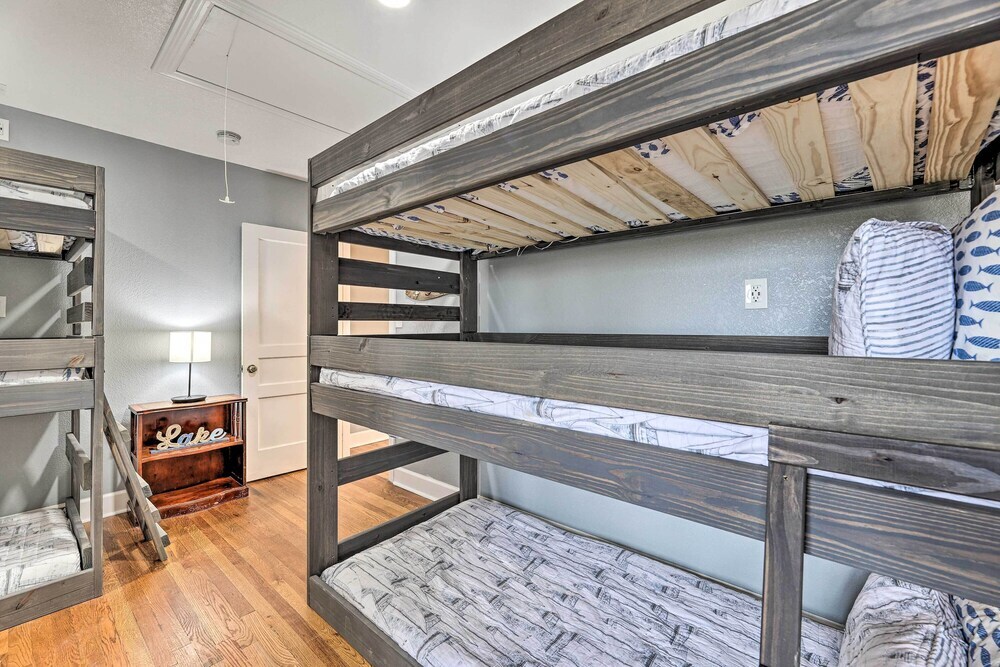 Hot Tub and Dock Spacious Lakefront Retreat in Winchester, United States