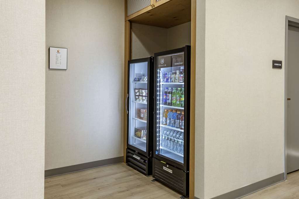 Comfort Inn & Suites Newark Liberty International Airport - photo 79