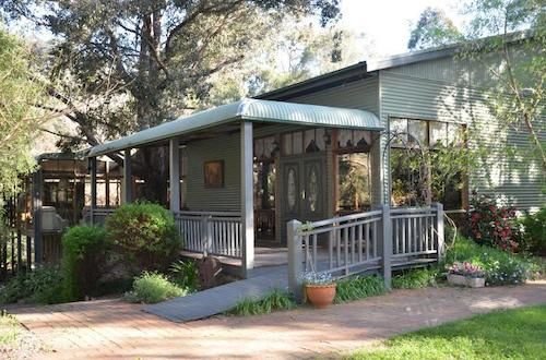 The Homestead Function Centre - carbon neutral hotel in Bega